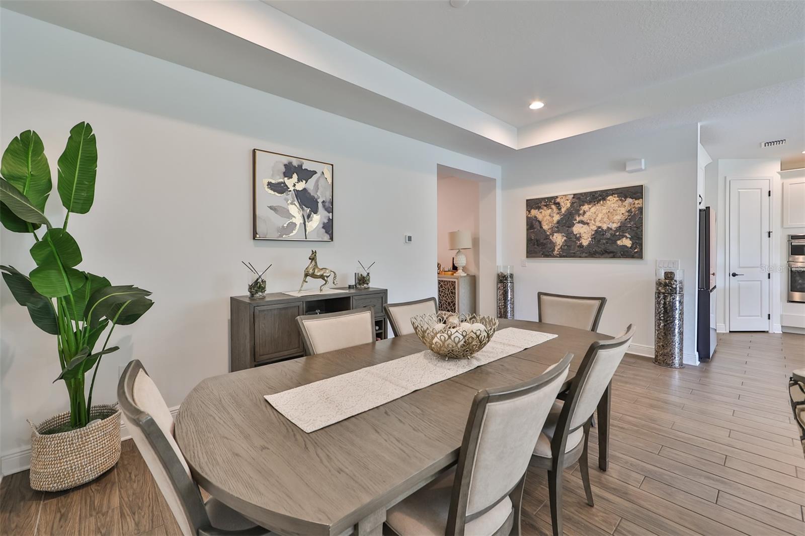 Image 8 of 42 For 5410 Trevesta Place