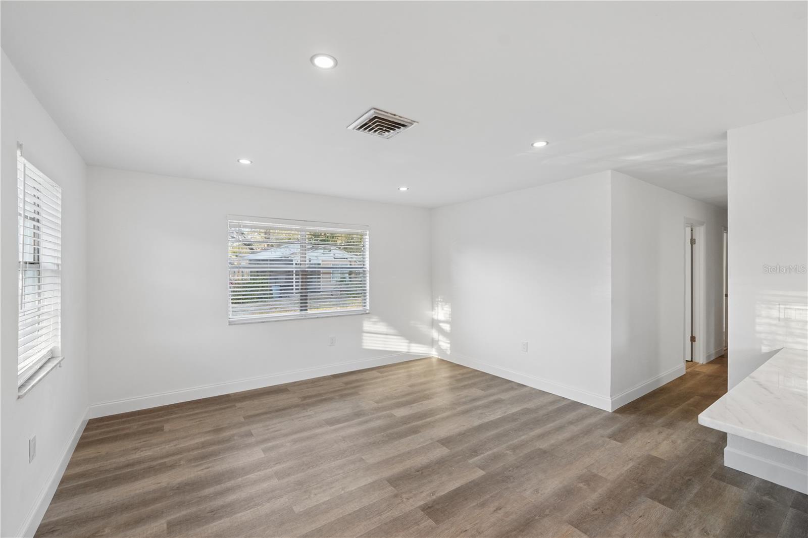 Image 17 of 33 For 1617 Madison Avenue