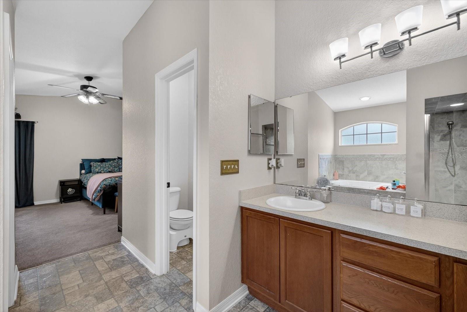 Listing photo id 18 for 5117 Nesmith Road