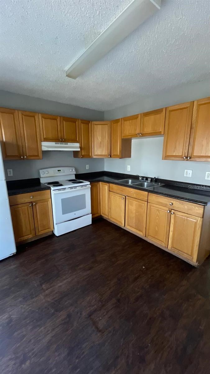 Image 6 of 11 For 1504 Humphrey Street B