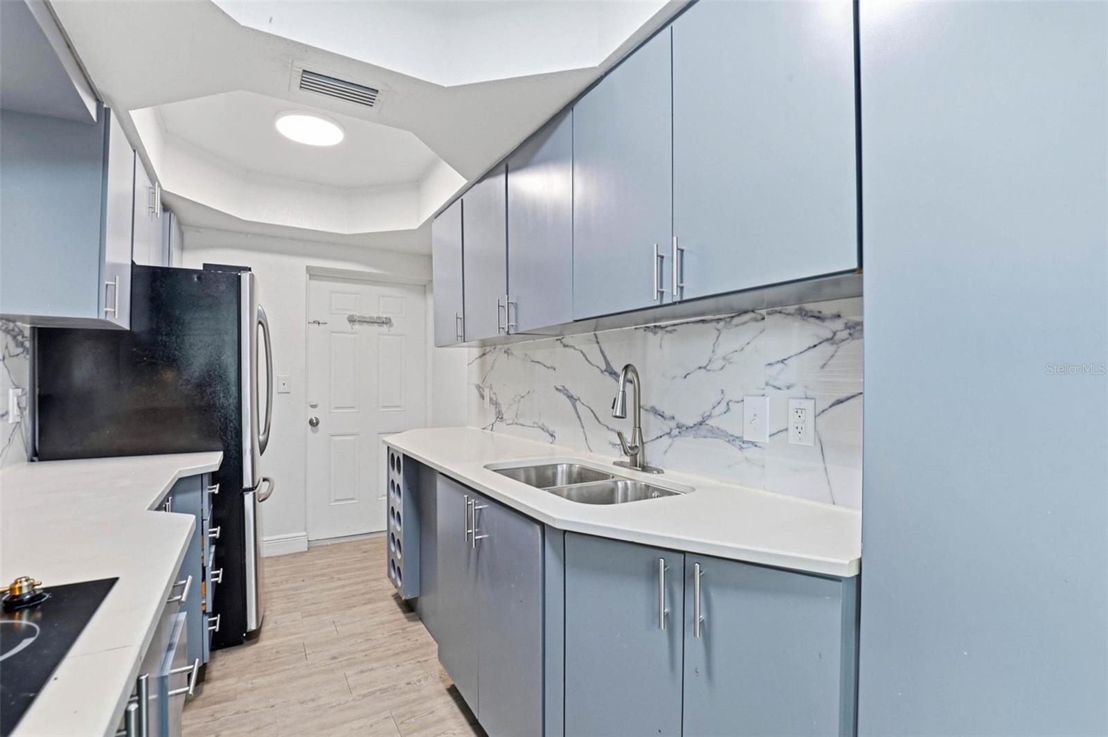 Image 13 of 87 For 2521 Crest Avenue