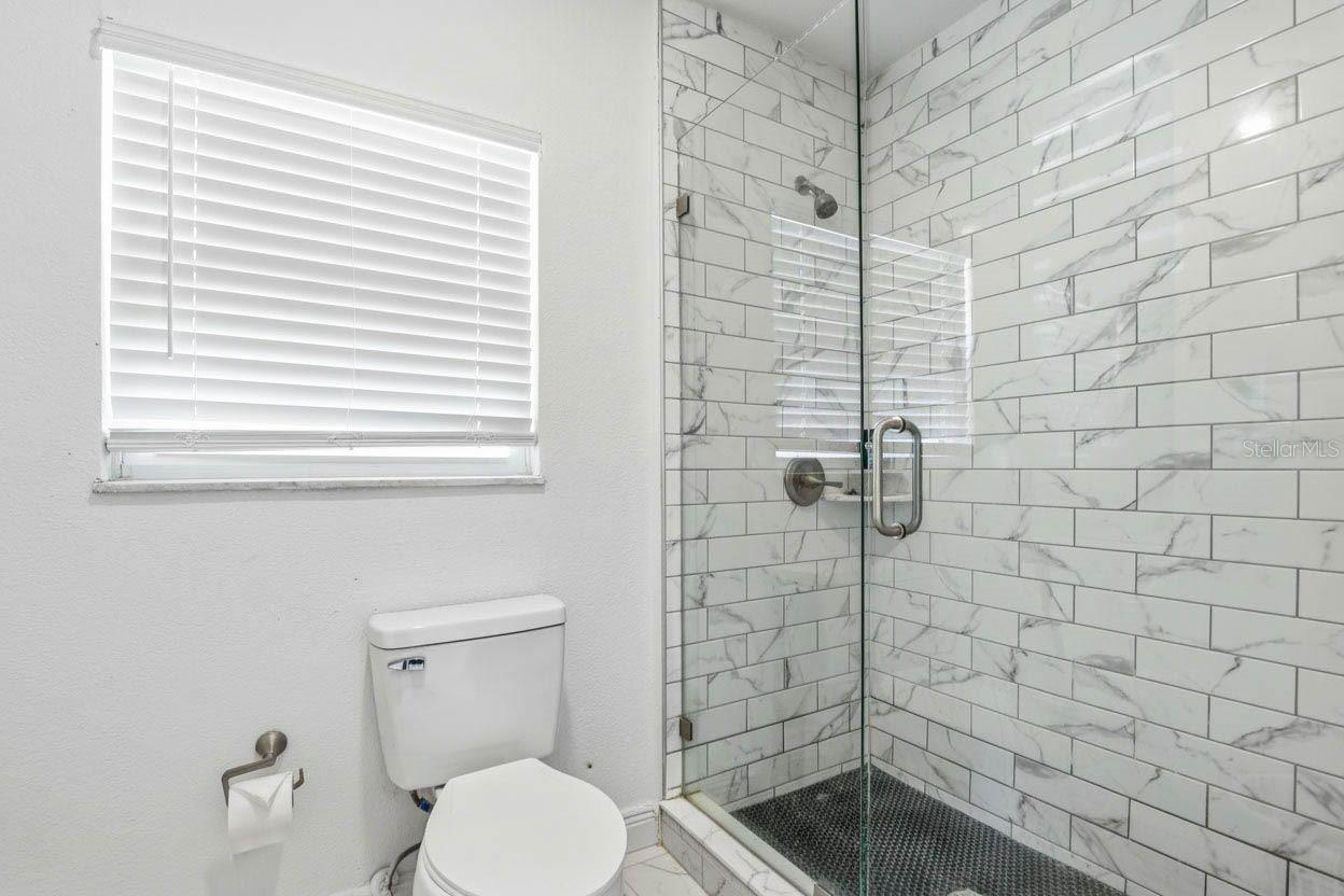 Image 16 of 87 For 2521 Crest Avenue