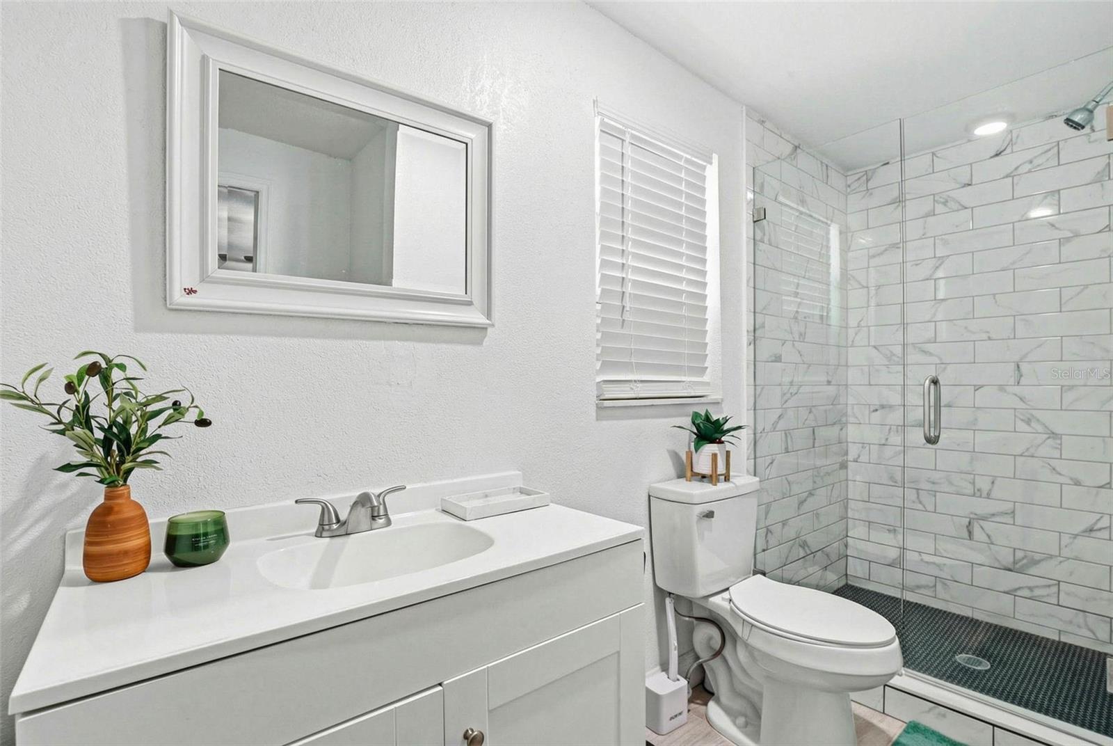 Image 26 of 87 For 2521 Crest Avenue