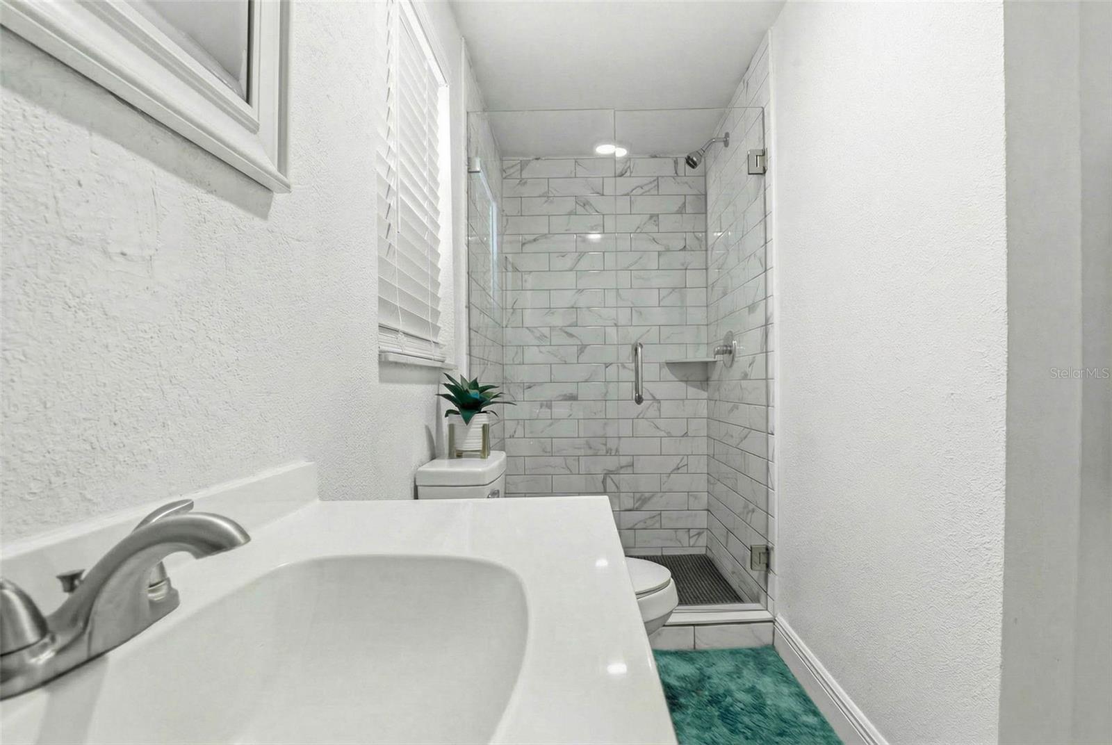 Image 27 of 87 For 2521 Crest Avenue