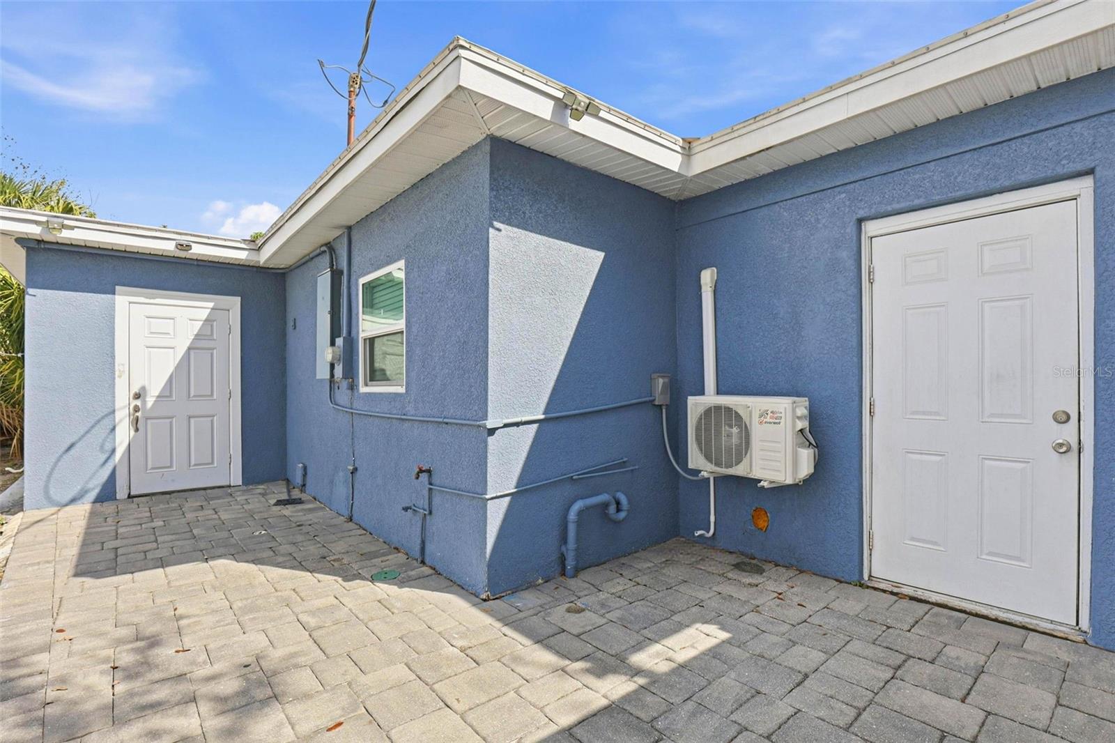 Image 37 of 87 For 2521 Crest Avenue