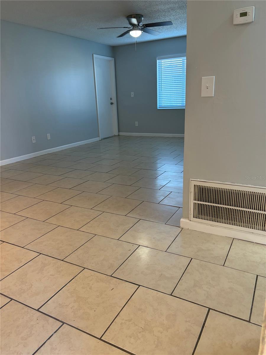 Image 4 of 20 For 226 Berry Tree Place 226