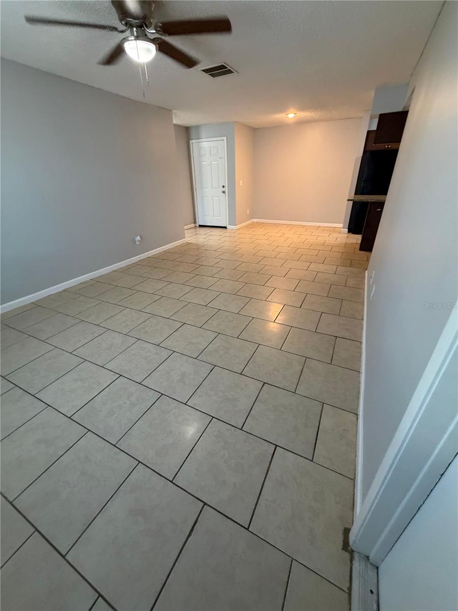 Image 5 of 20 For 226 Berry Tree Place 226