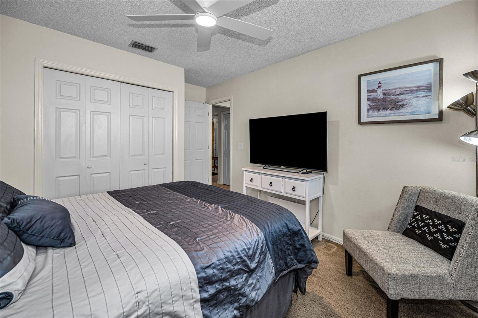 Image 23 of 41 For 1533 Foxcroft Drive W