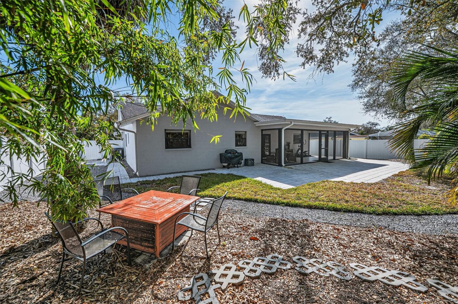 Image 39 of 41 For 1533 Foxcroft Drive W