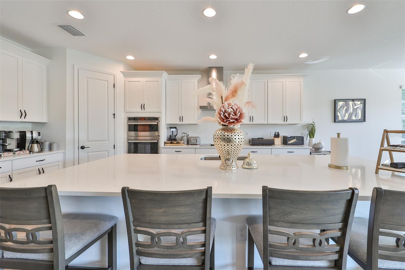 Image 11 of 42 For 5410 Trevesta Place