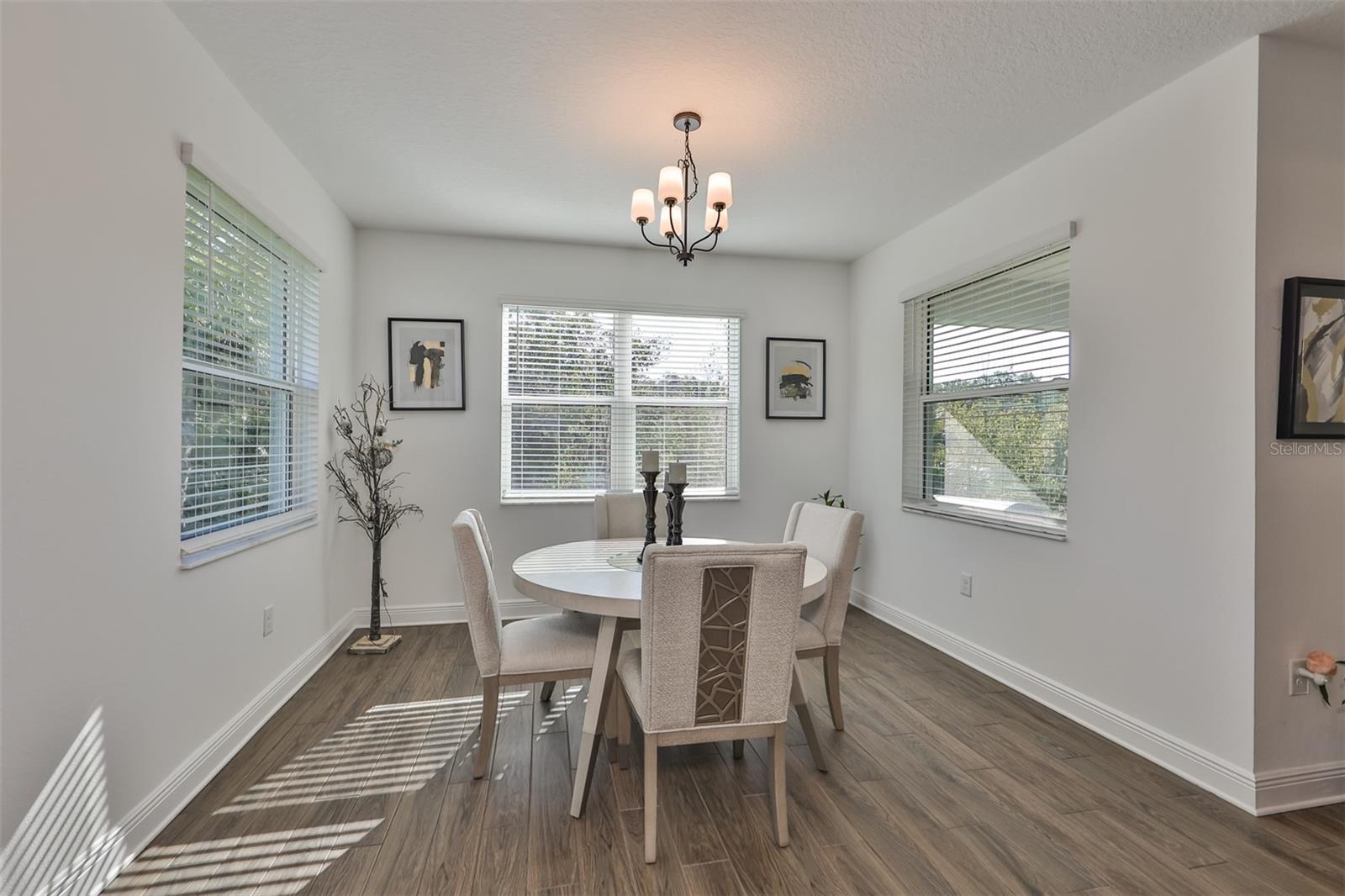 Image 12 of 42 For 5410 Trevesta Place