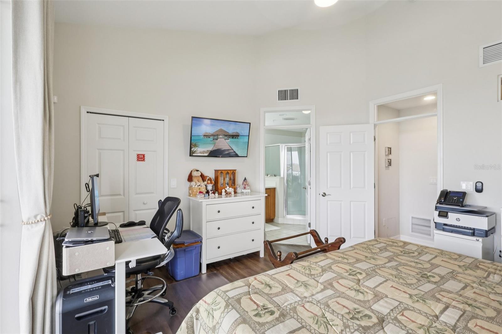 Listing photo id 21 for 533 Bahia Beach Boulevard