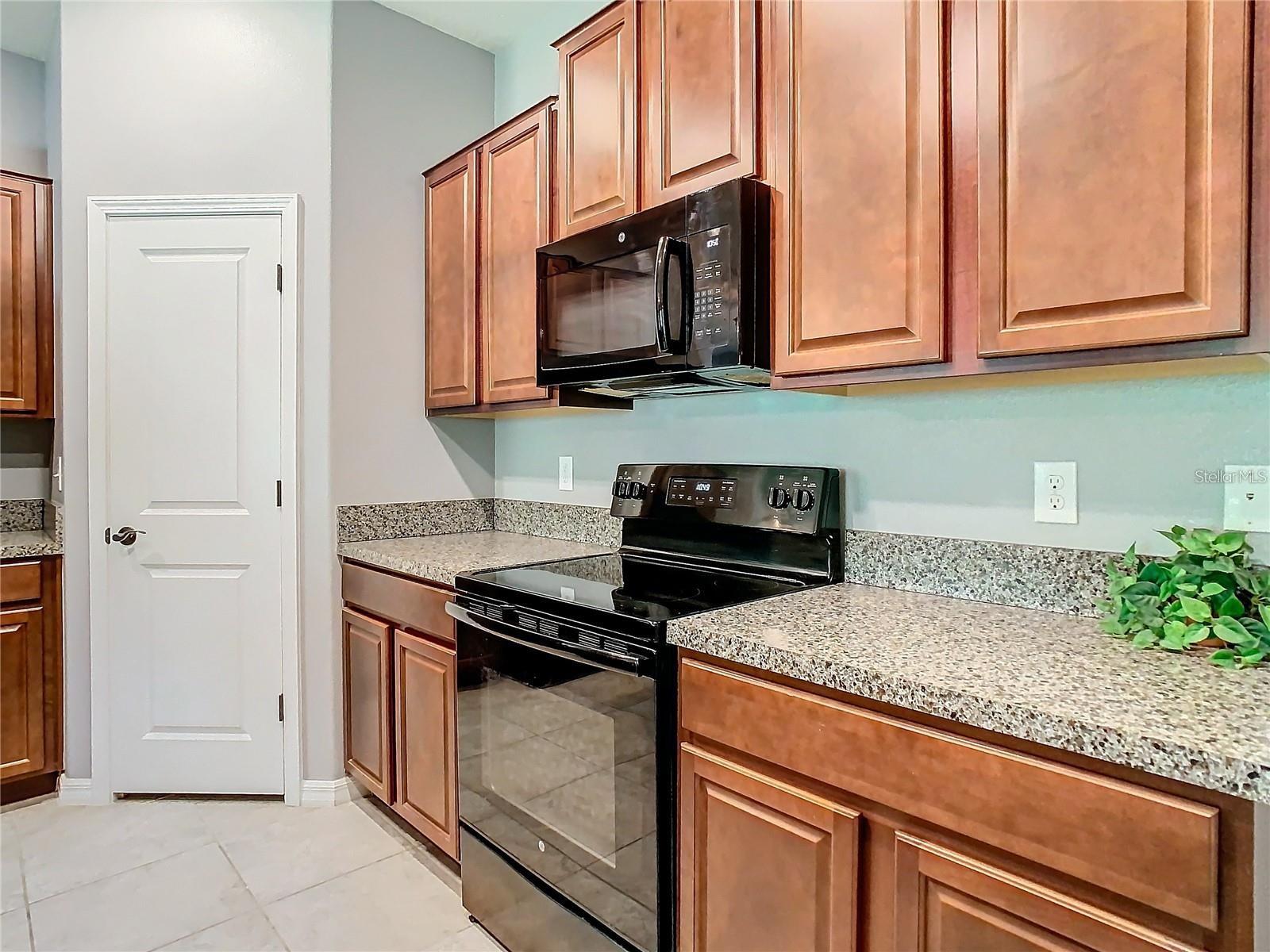 Image 10 of 27 For 16635 Myrtle Sand Drive