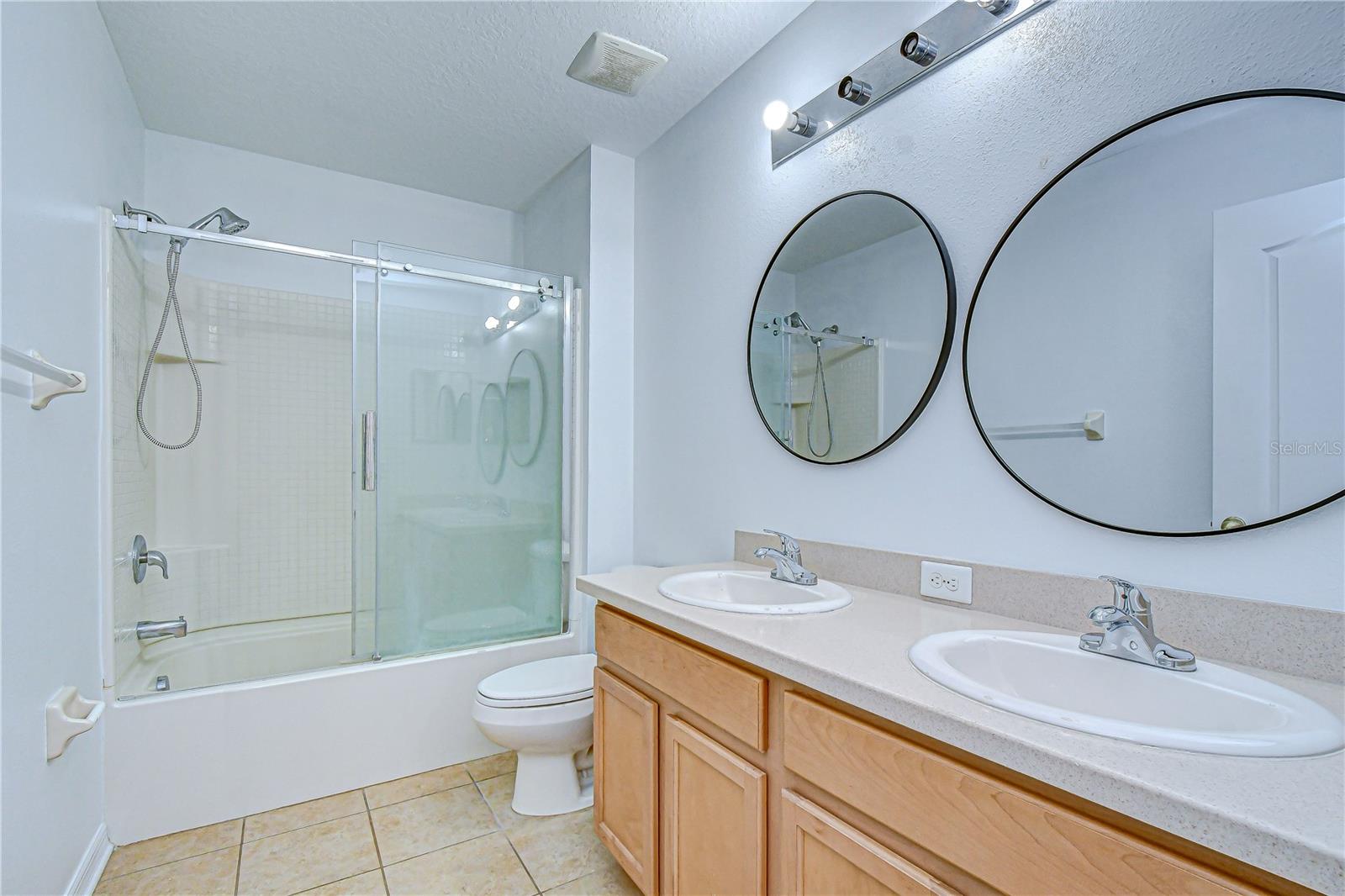 Image 41 of 55 For 7809 Tuscany Woods Drive