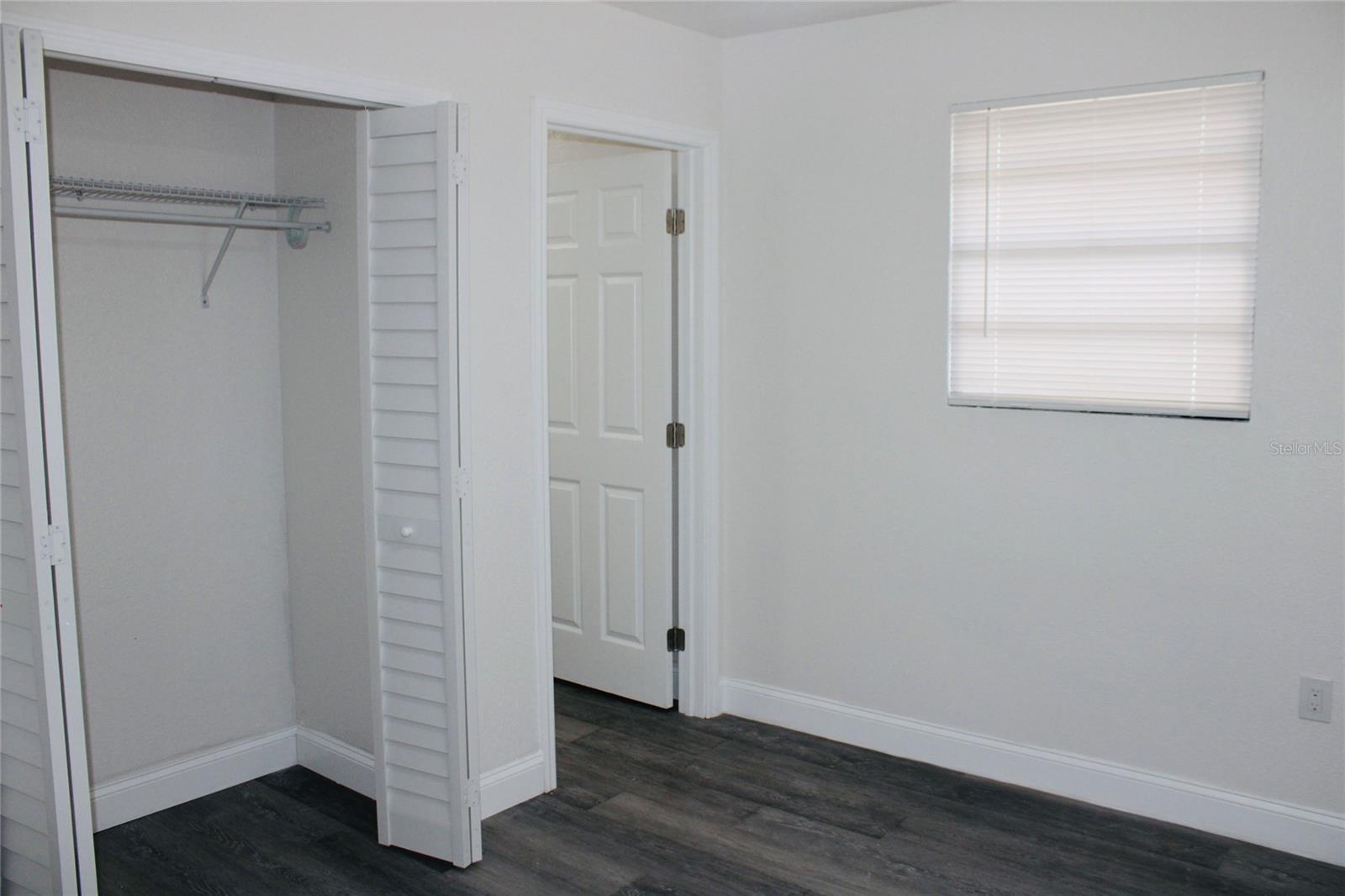 Listing photo id 9 for 8308 Allamanda Avenue