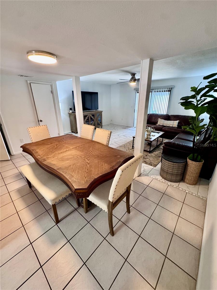 Listing photo id 10 for 14804 Winding Creek Court