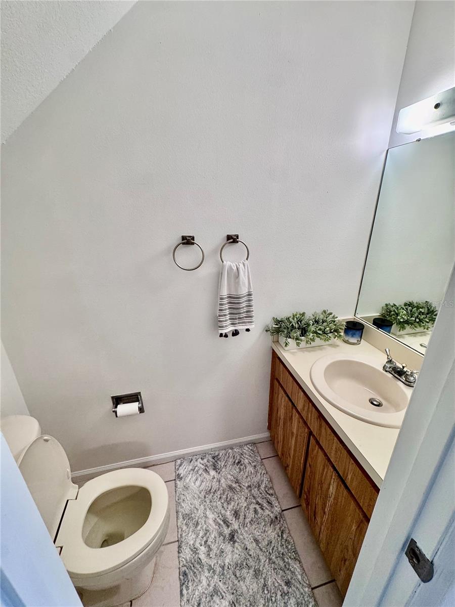 Listing photo id 11 for 14804 Winding Creek Court