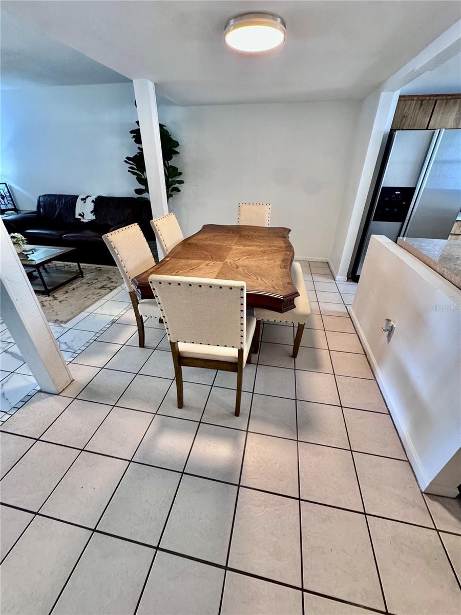 Listing photo id 12 for 14804 Winding Creek Court