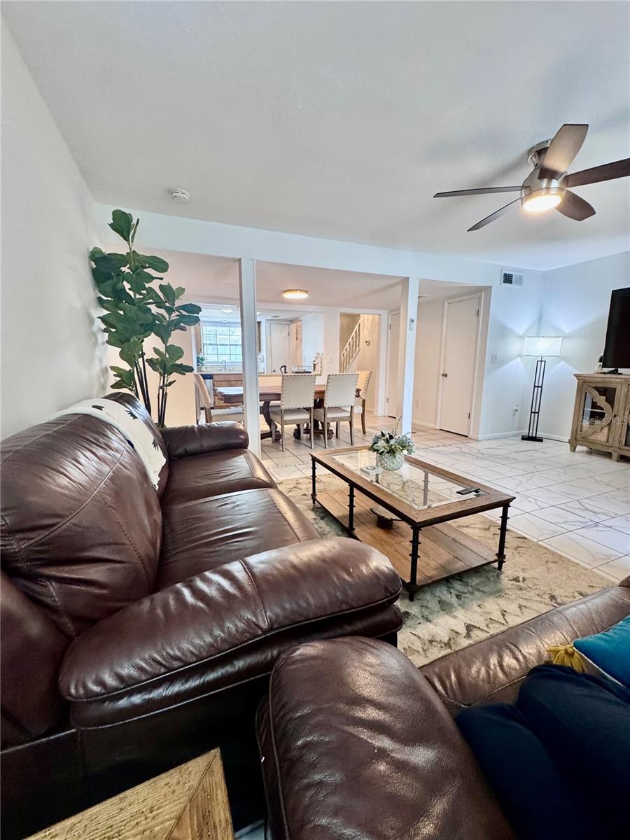 Listing photo id 18 for 14804 Winding Creek Court