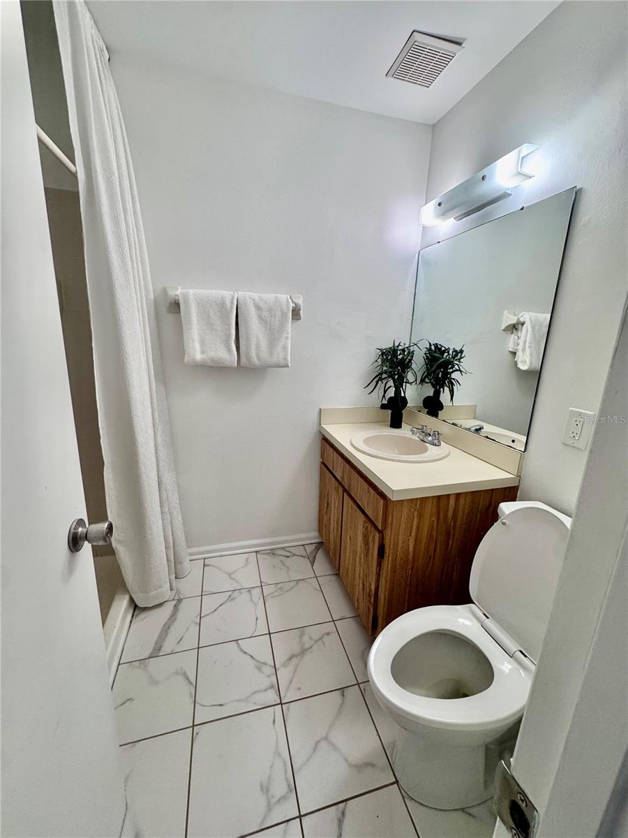 Listing photo id 23 for 14804 Winding Creek Court