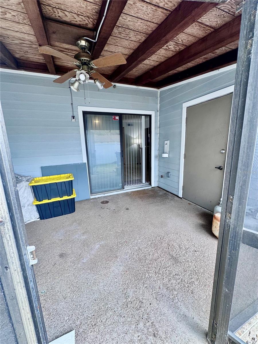 Listing photo id 30 for 14804 Winding Creek Court