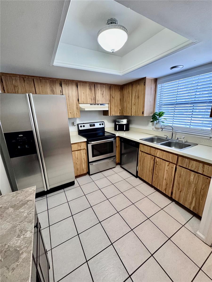 Listing photo id 6 for 14804 Winding Creek Court