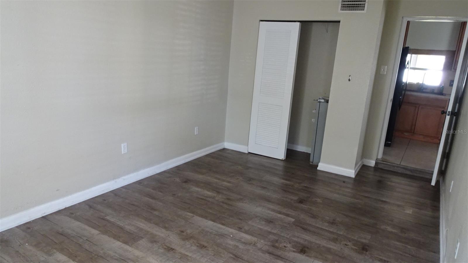 Image 12 of 32 For 10385 111th Place