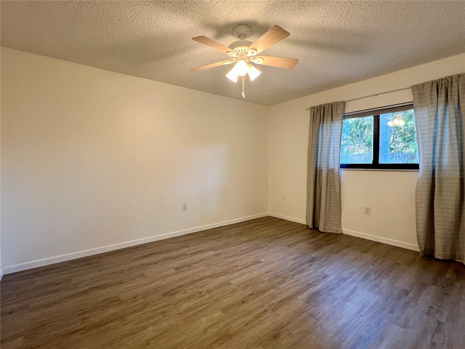 Image 11 of 24 For 1185 Mission Circle