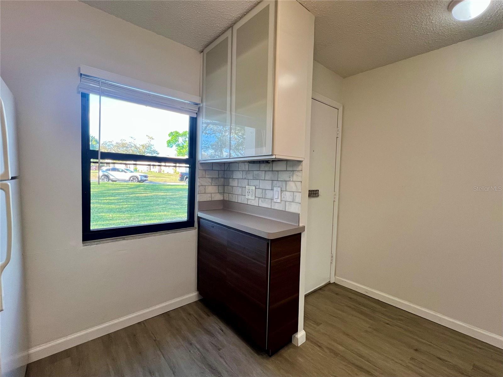 Image 6 of 24 For 1185 Mission Circle