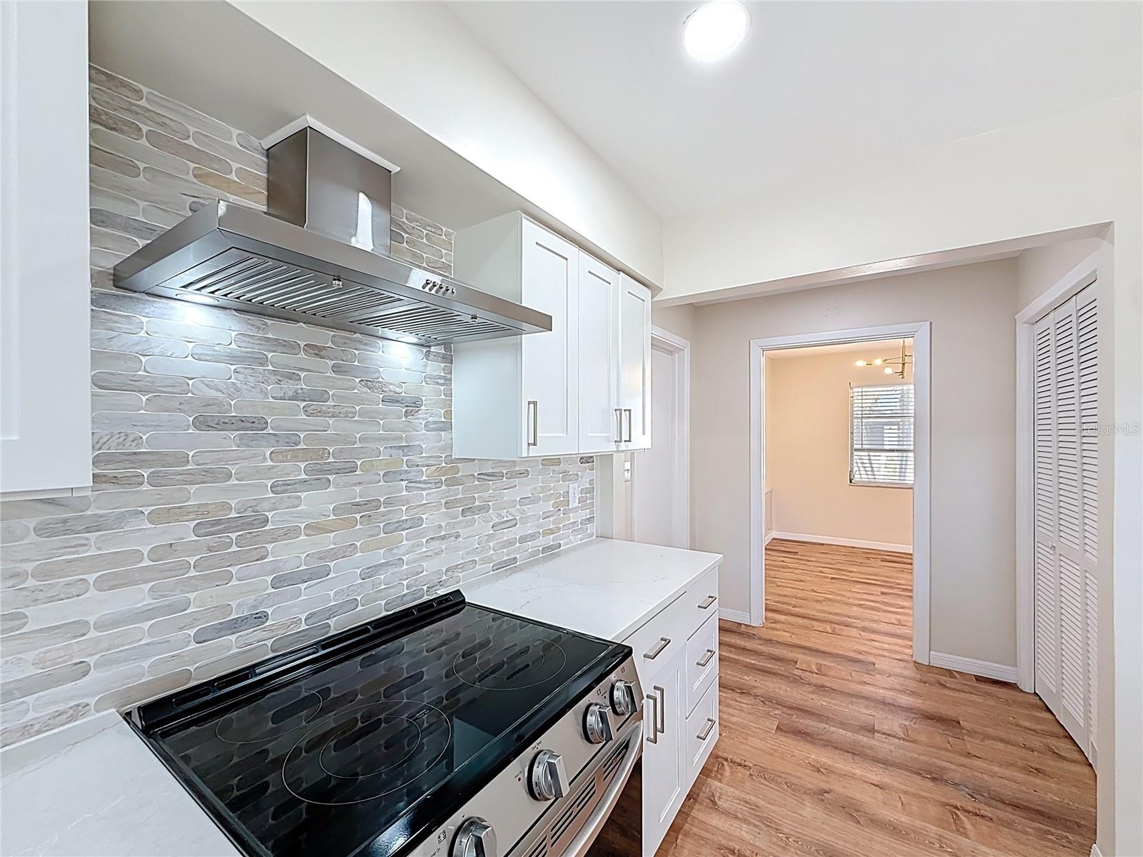 Image 16 of 58 For 11366 88th Avenue