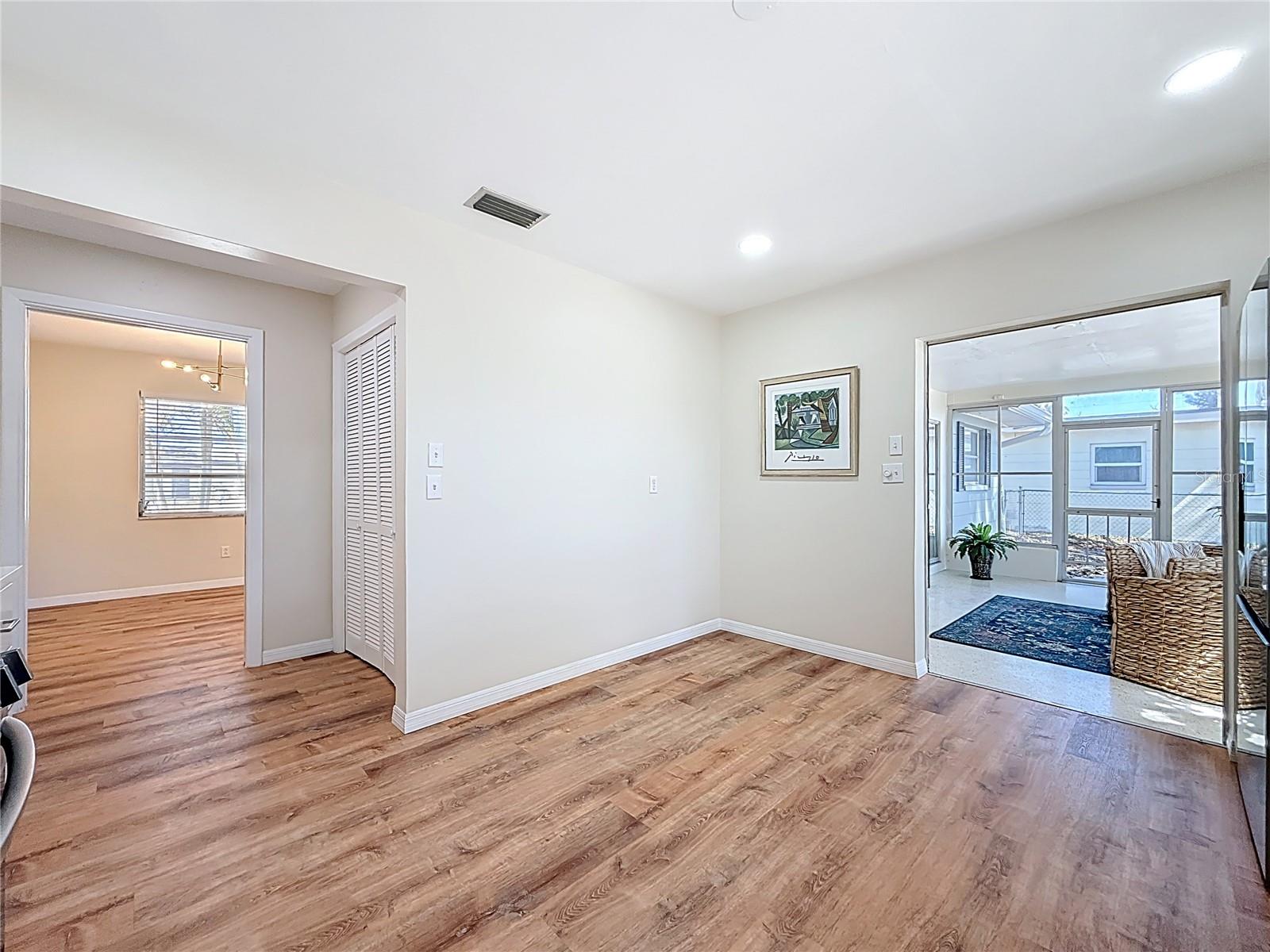 Image 20 of 58 For 11366 88th Avenue