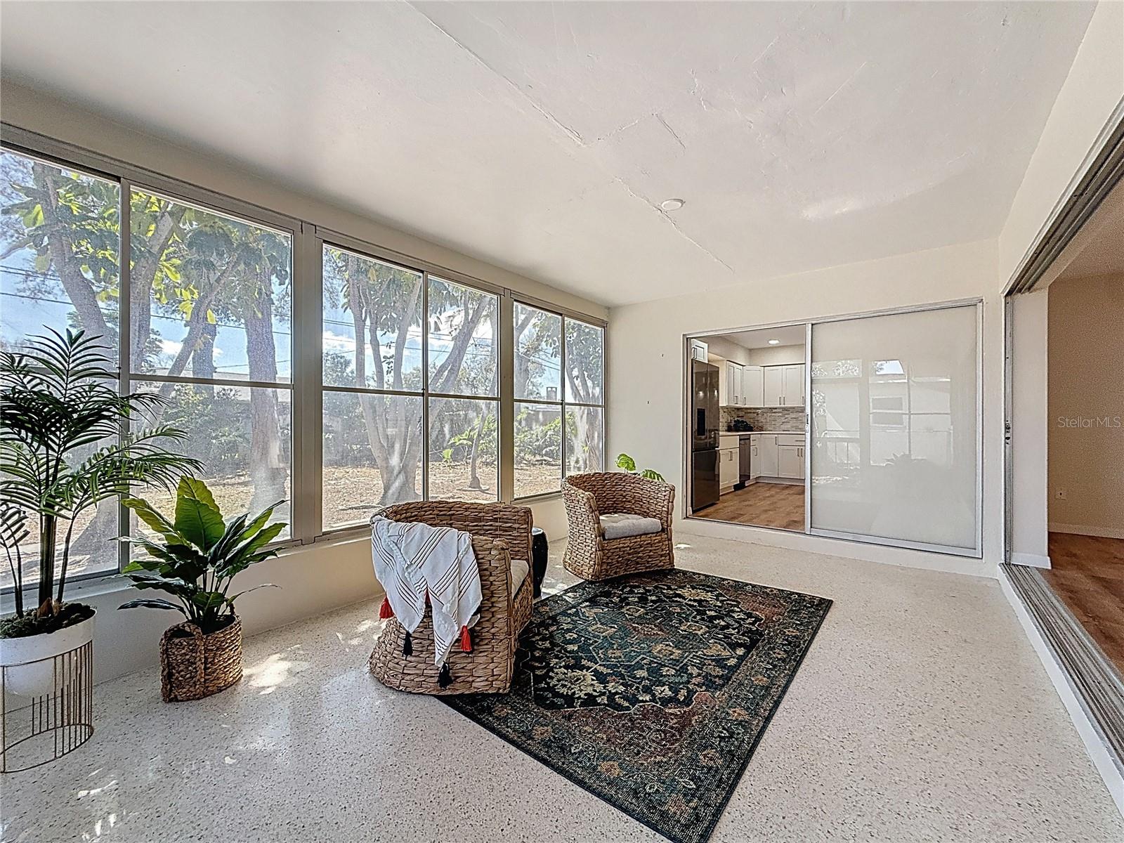 Image 22 of 58 For 11366 88th Avenue