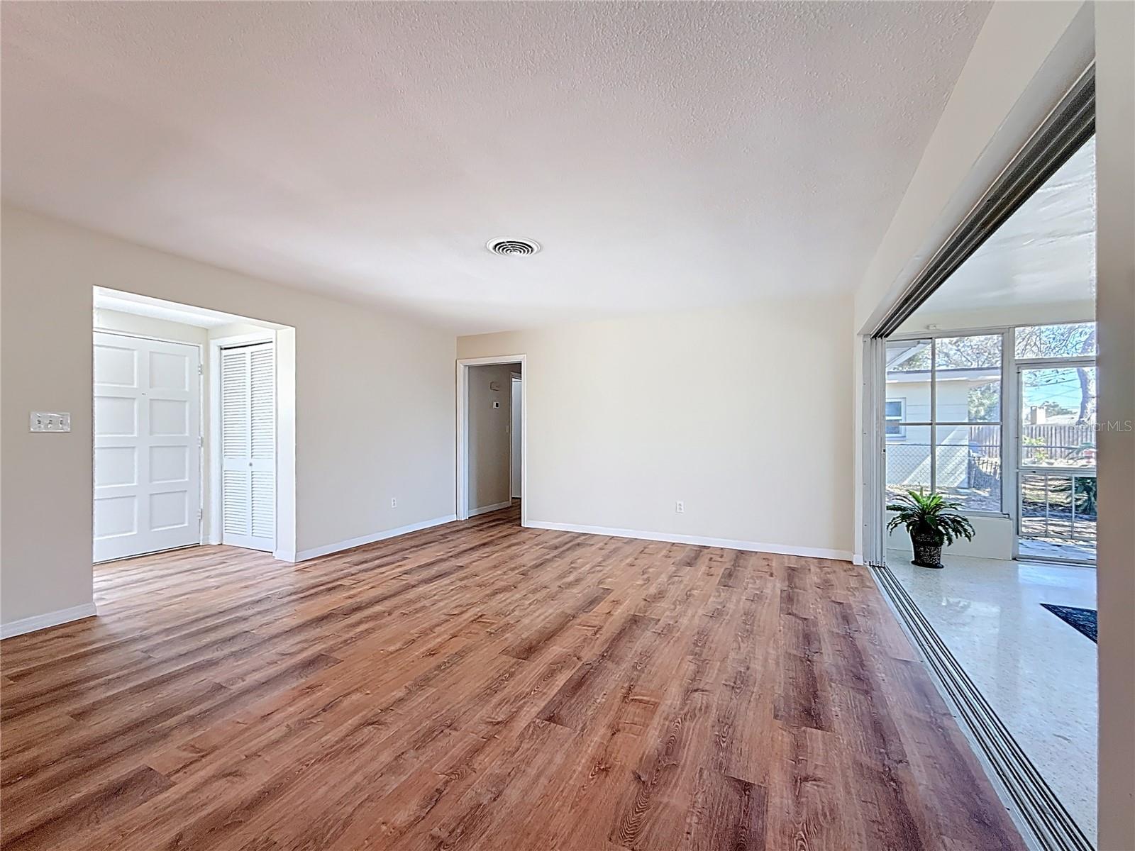 Image 26 of 58 For 11366 88th Avenue