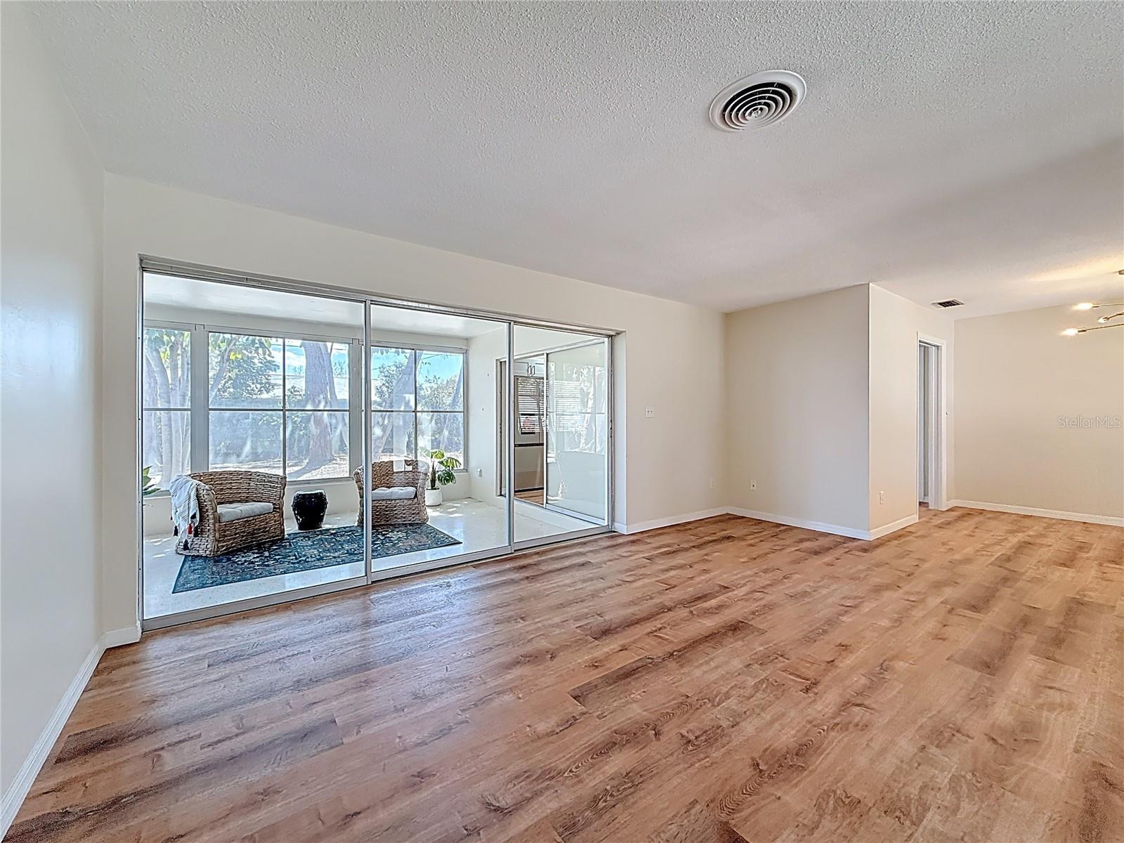 Image 28 of 58 For 11366 88th Avenue