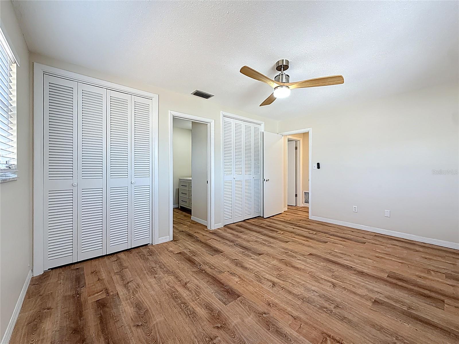 Image 32 of 58 For 11366 88th Avenue