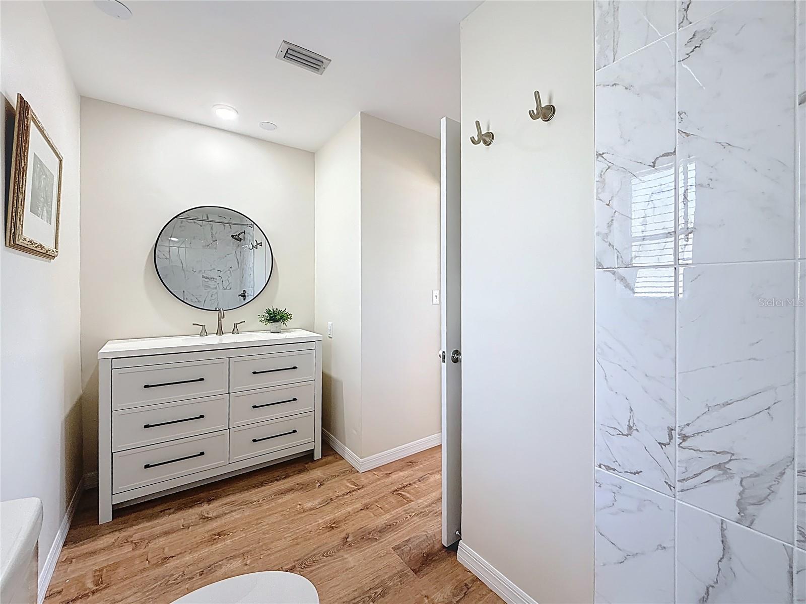 Image 37 of 58 For 11366 88th Avenue