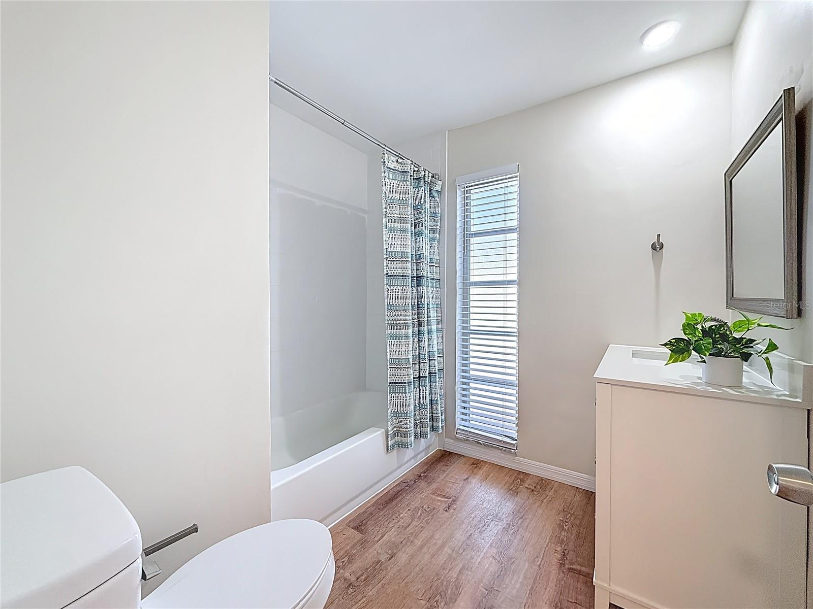 Image 42 of 58 For 11366 88th Avenue