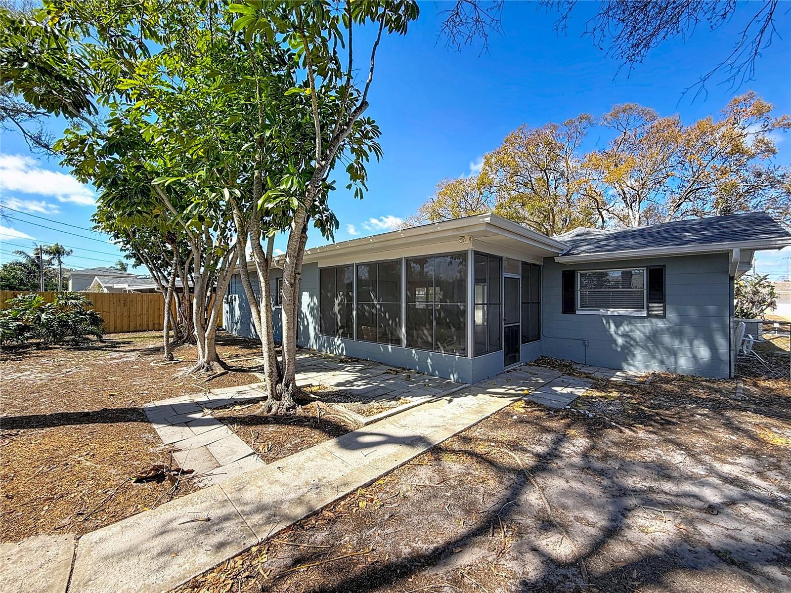 Image 49 of 58 For 11366 88th Avenue