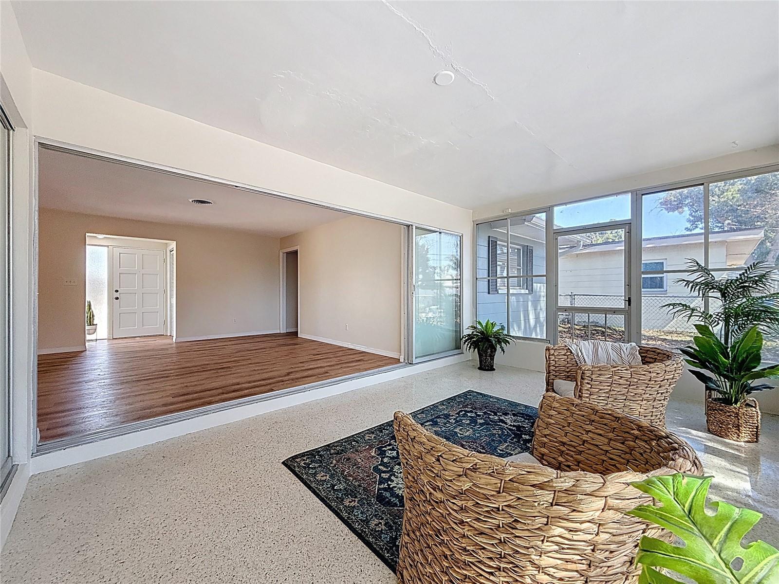 Image 9 of 58 For 11366 88th Avenue