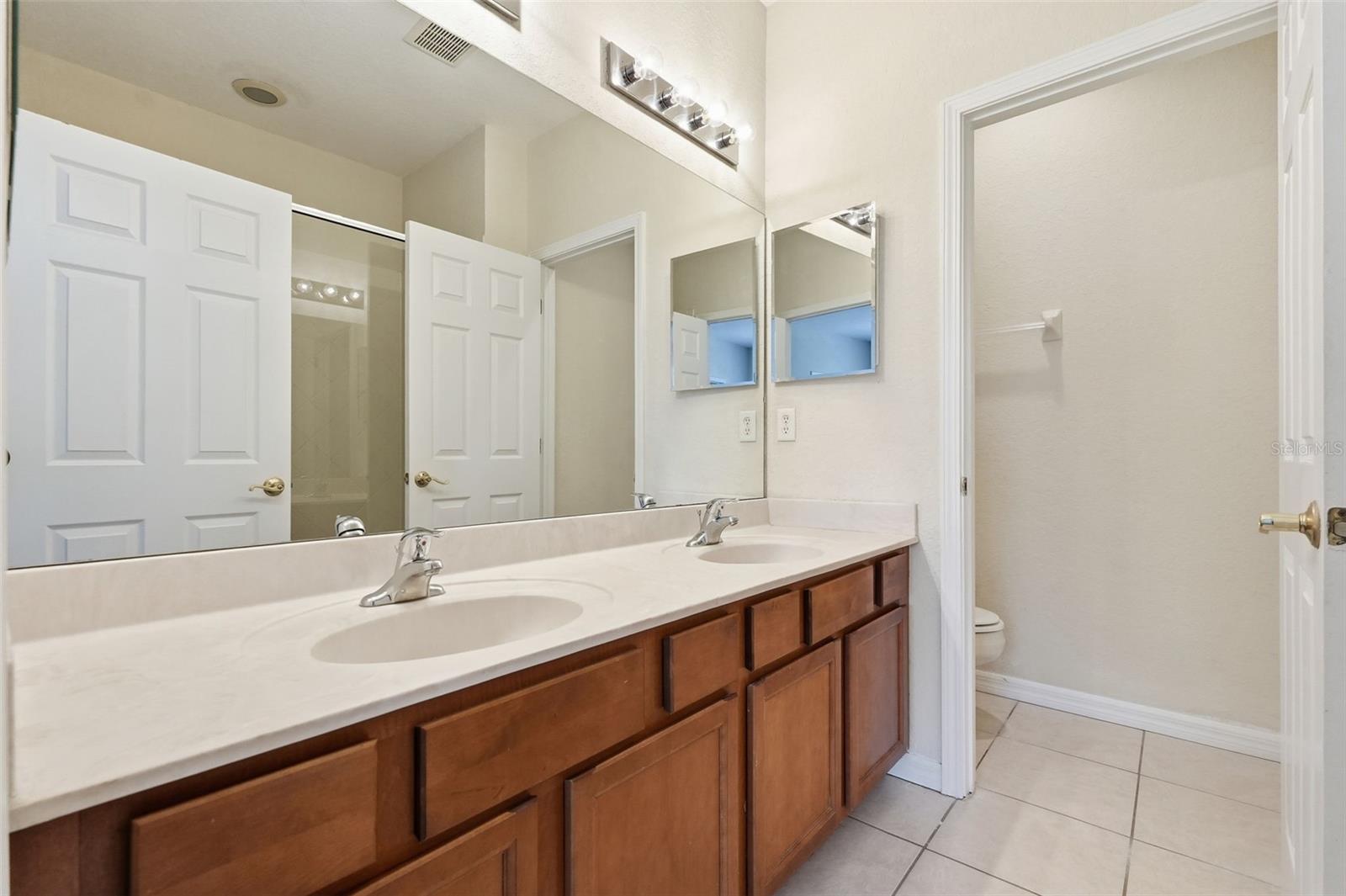 Image 27 of 55 For 3902 Claybrook Drive