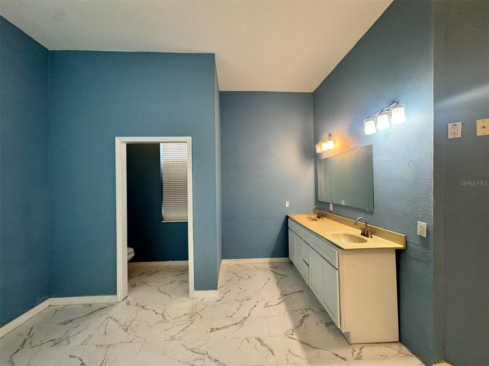 Image 21 of 32 For 12349 Wasatch Court