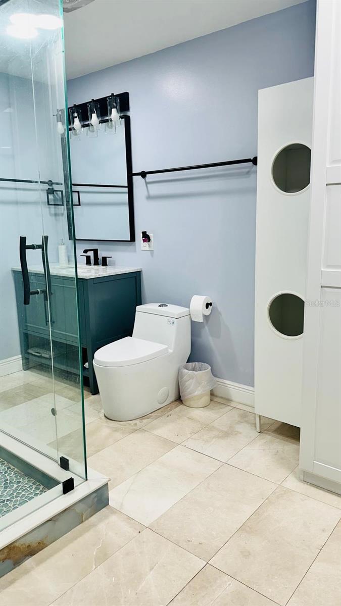 Listing photo id 21 for 6804 Barry Road