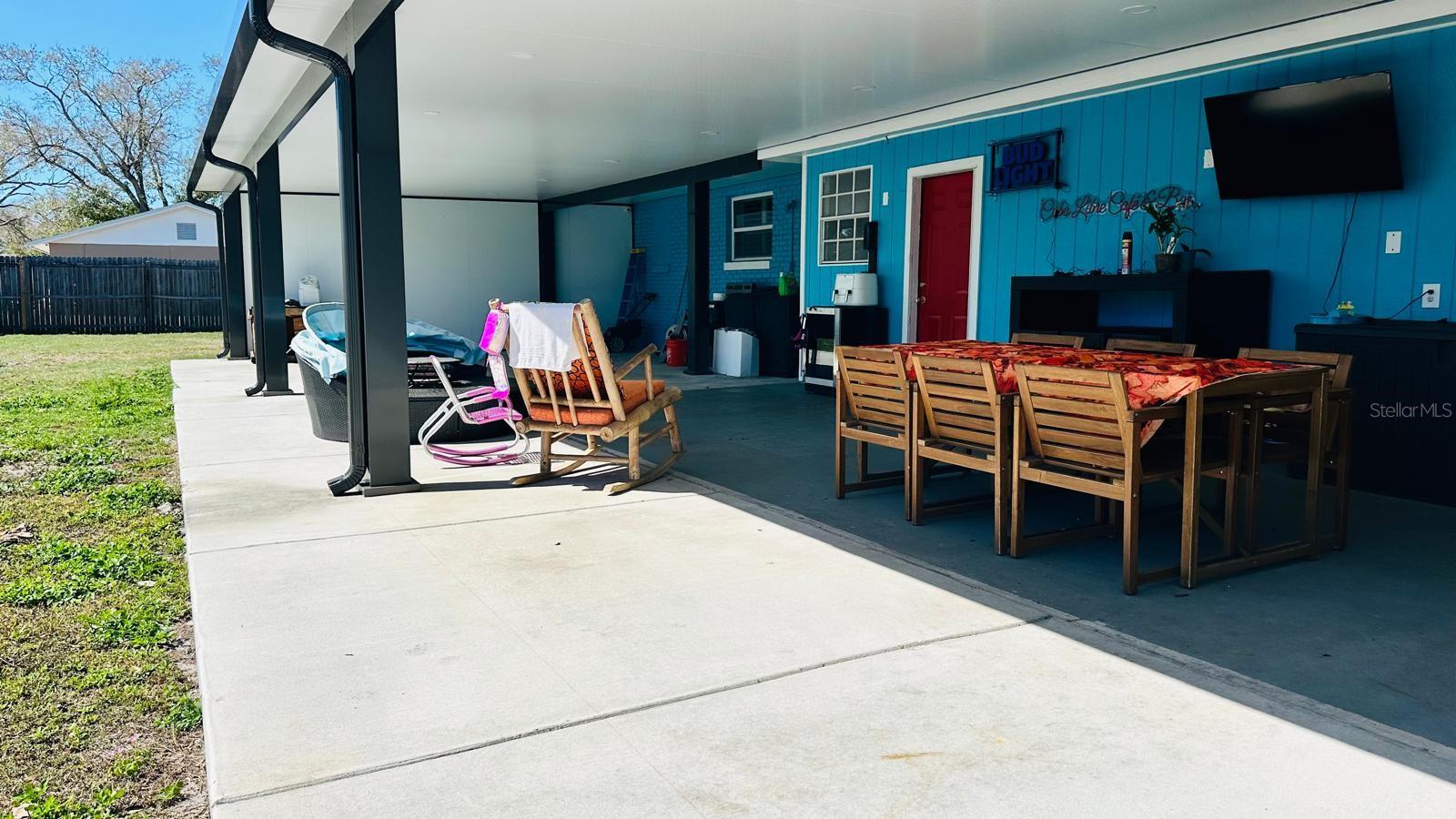 Listing photo id 32 for 6804 Barry Road