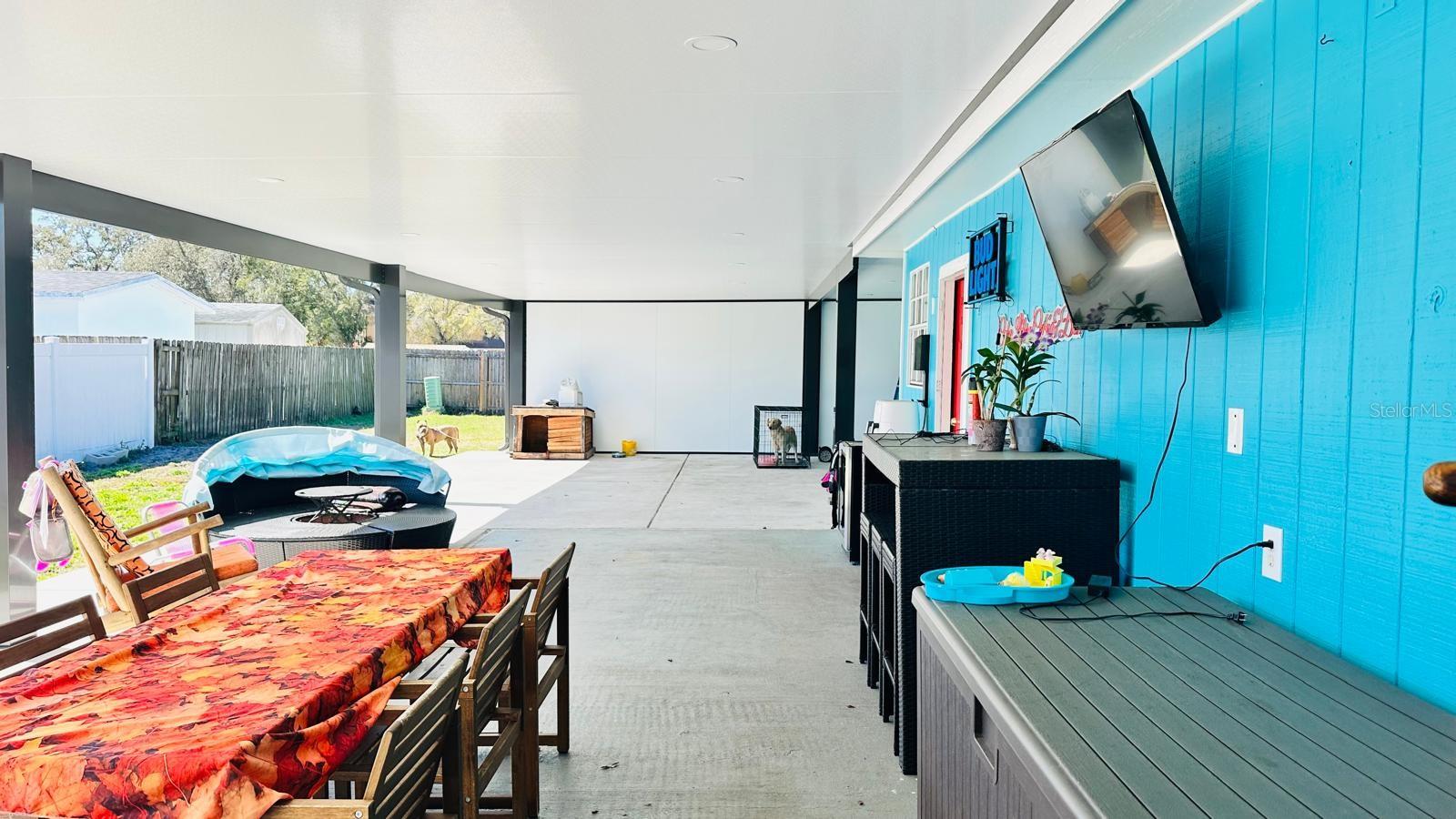 Listing photo id 33 for 6804 Barry Road