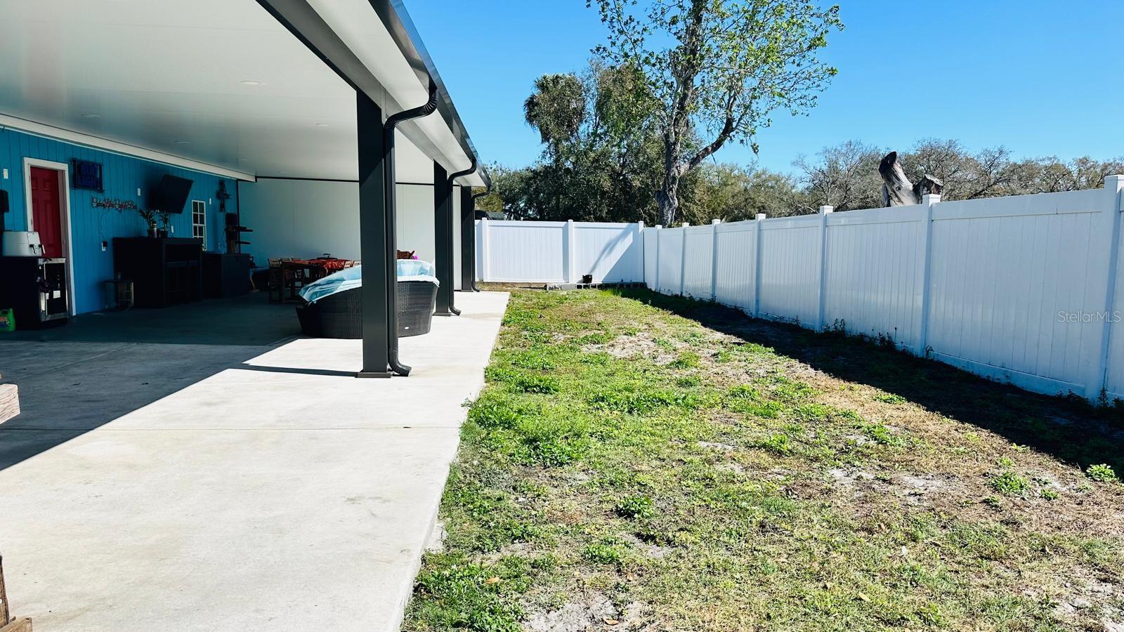 Listing photo id 39 for 6804 Barry Road