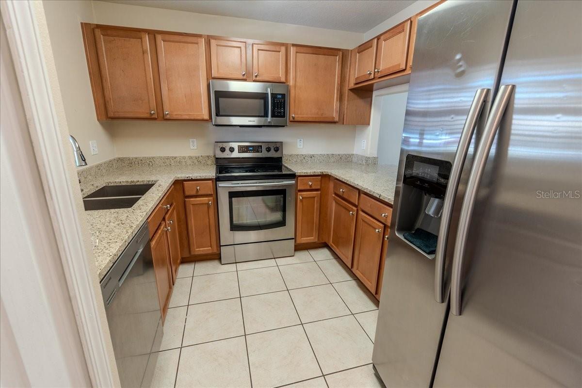 Image 4 of 40 For 6327 Maisie Road