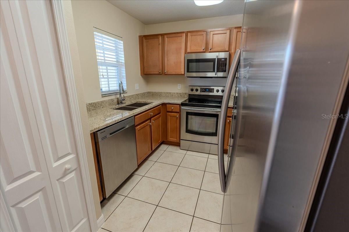 Image 5 of 40 For 6327 Maisie Road