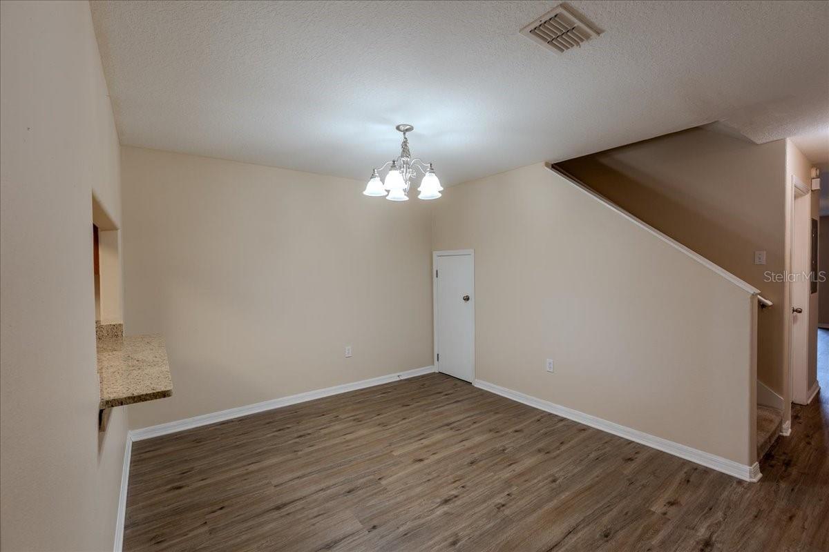 Image 6 of 40 For 6327 Maisie Road