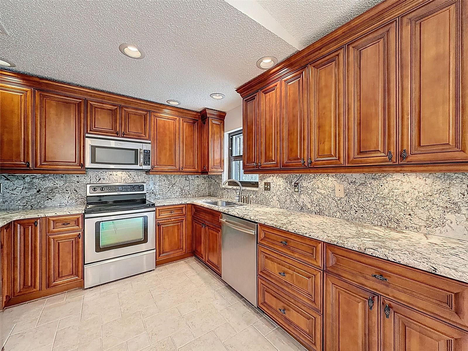 Image 17 of 58 For 1373 Disston Avenue