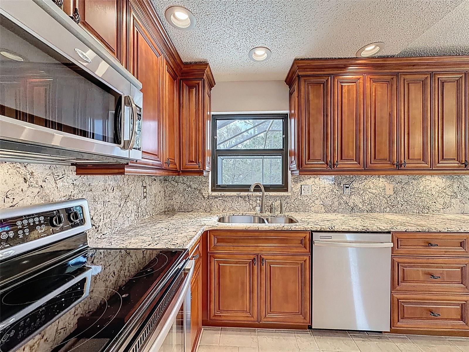 Image 18 of 58 For 1373 Disston Avenue